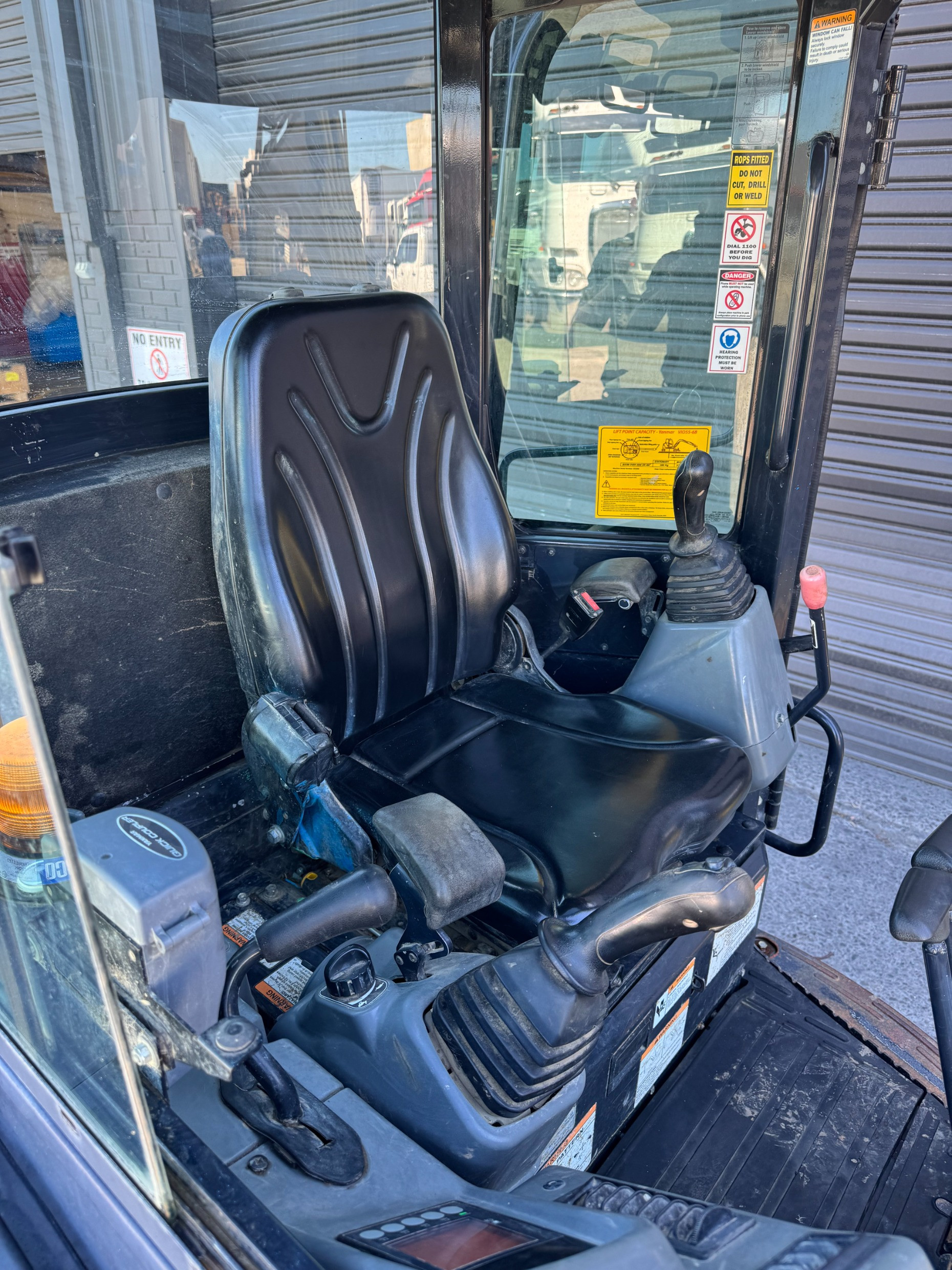 2019 Yanmar ViO55 image 9