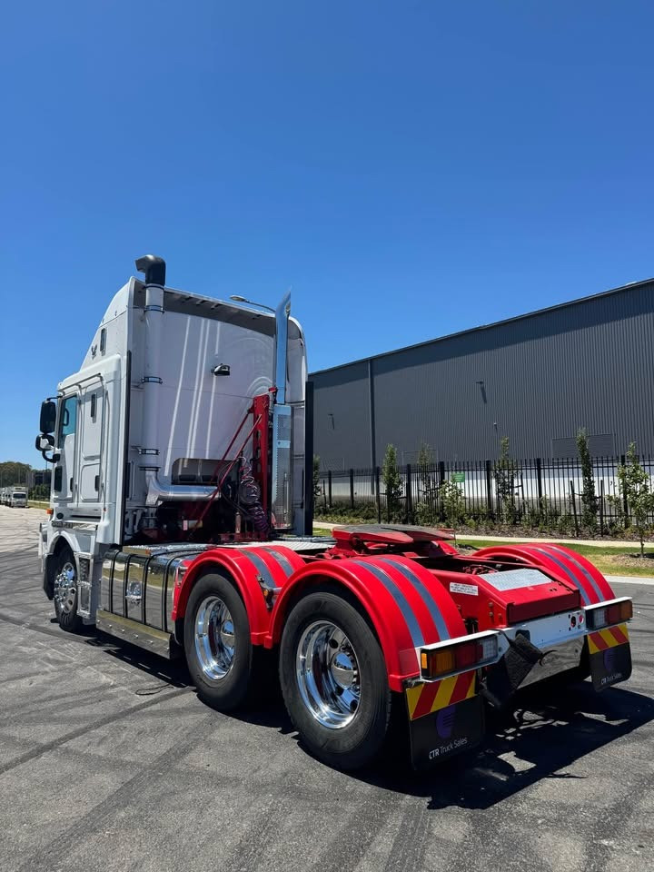 2017 Kenworth K200 image 21