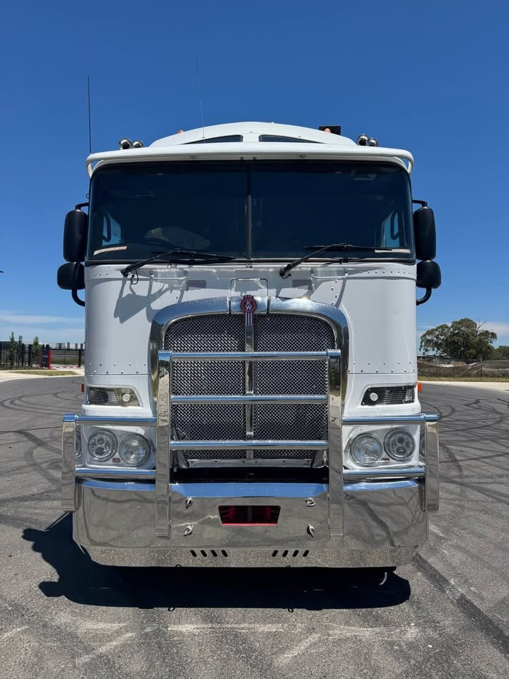 2017 Kenworth K200 image 24