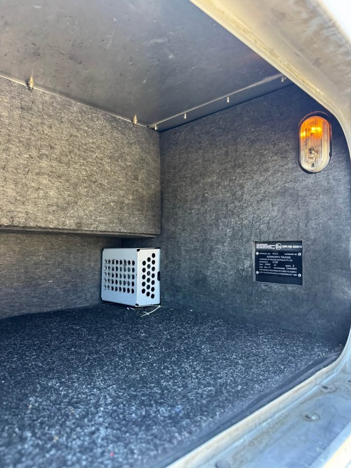 2017 Kenworth K200 image 32