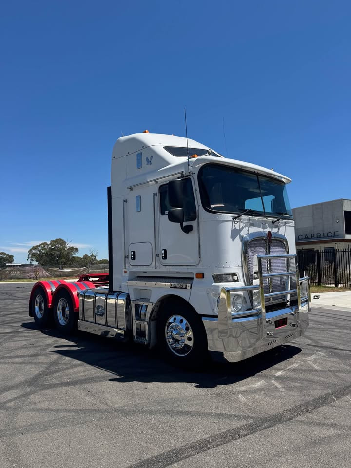 2017 Kenworth K200 image 9