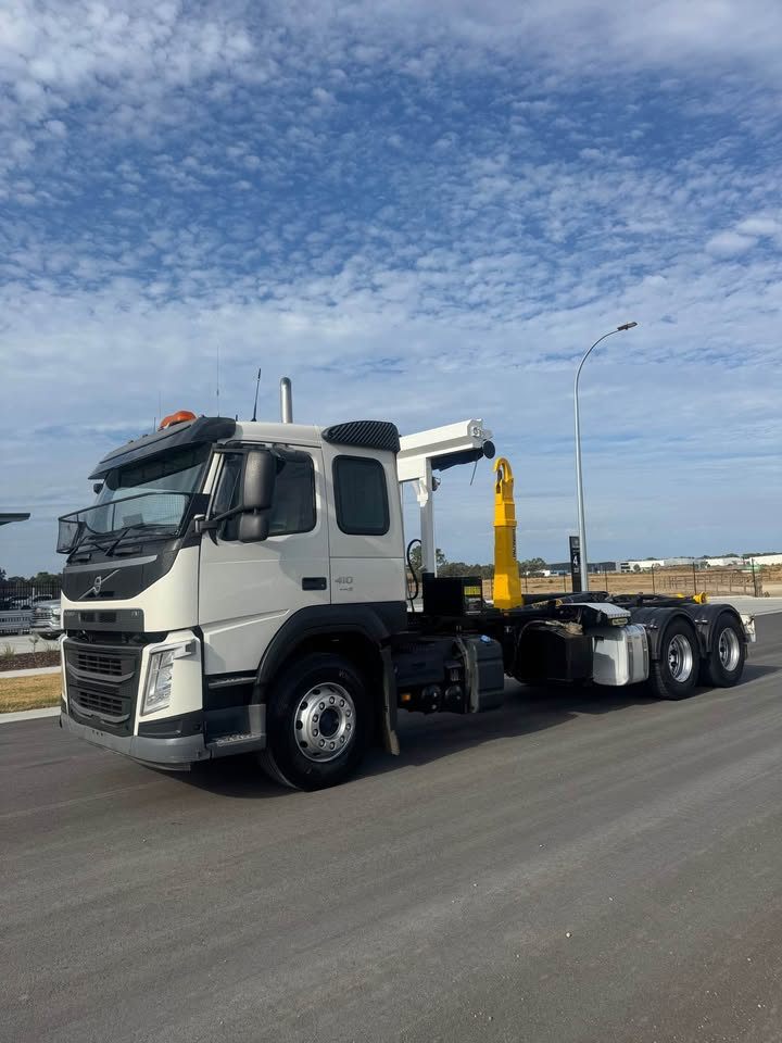 2018 Volvo FM410 image 18