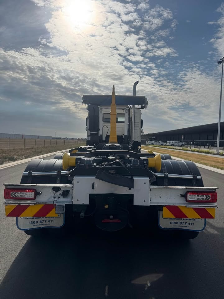 2018 Volvo FM410 image 26