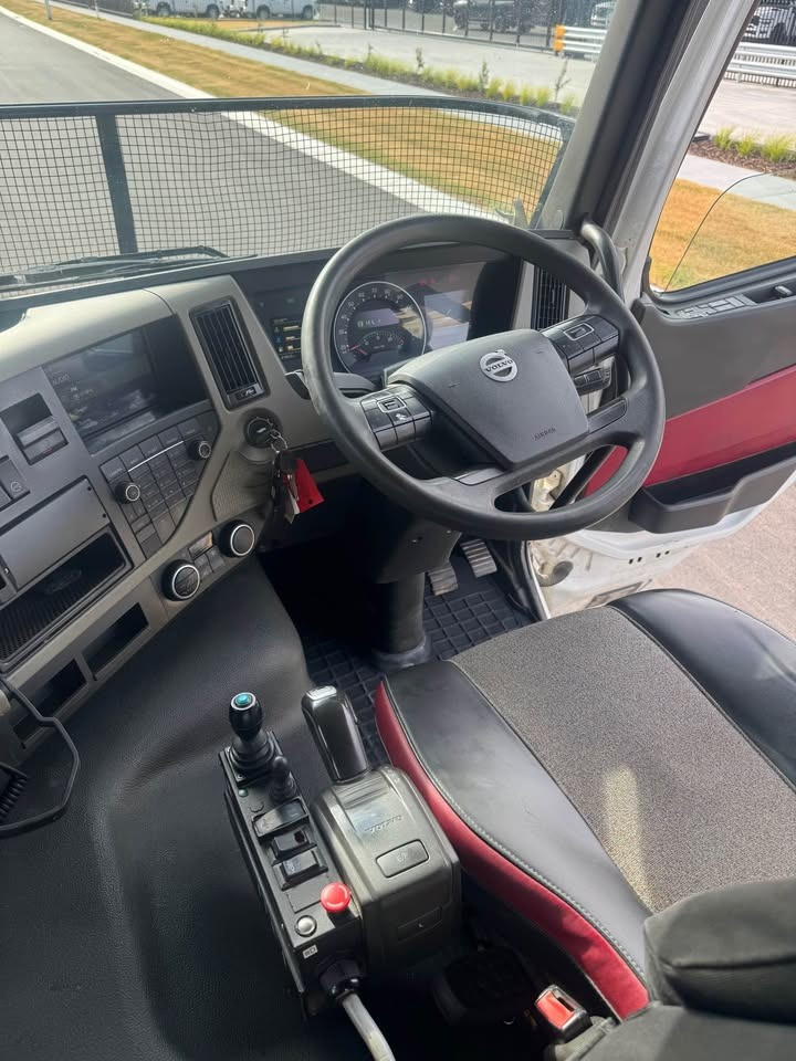 2018 Volvo FM410 image 37