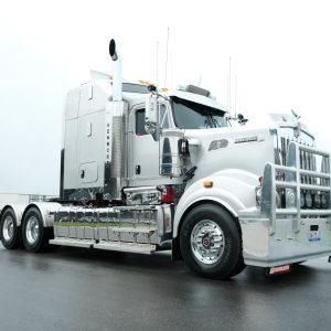 2017 Kenworth T909