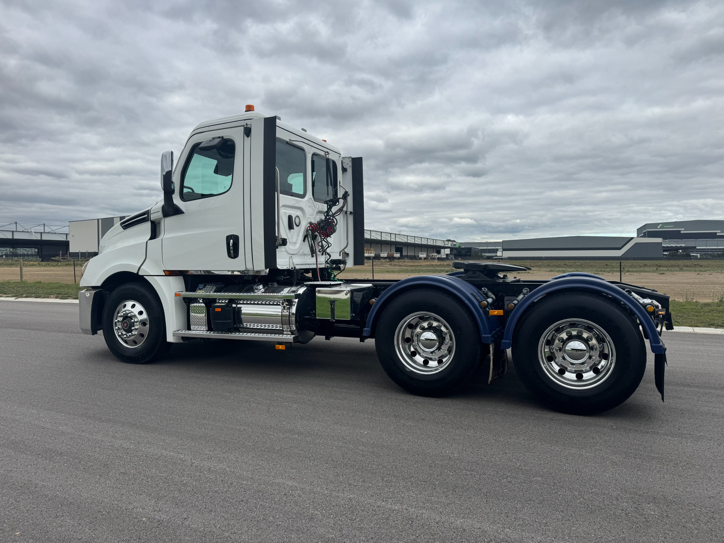 2020 Freightliner Cascadia image 7