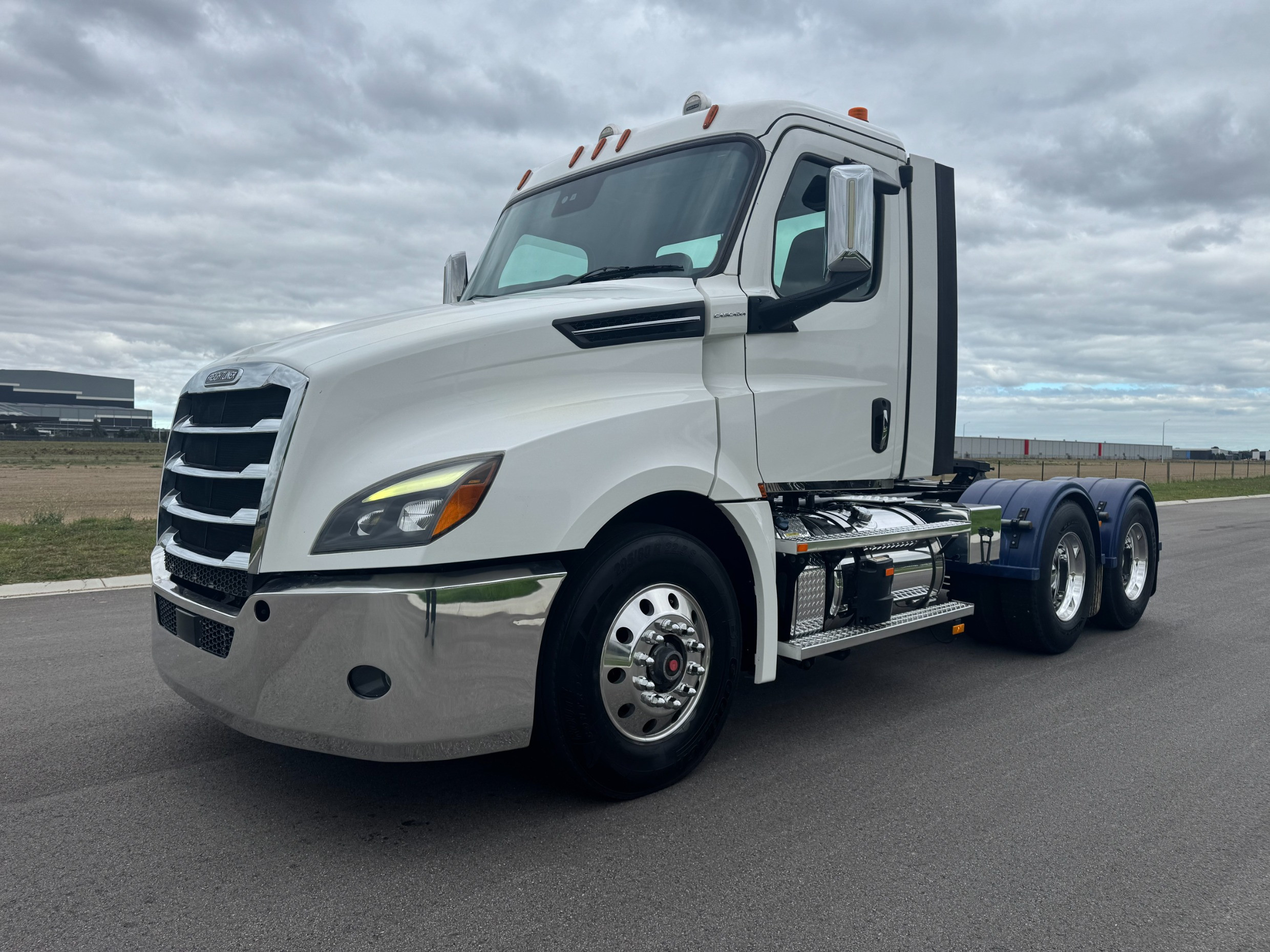 2020 Freightliner Cascadia image 8
