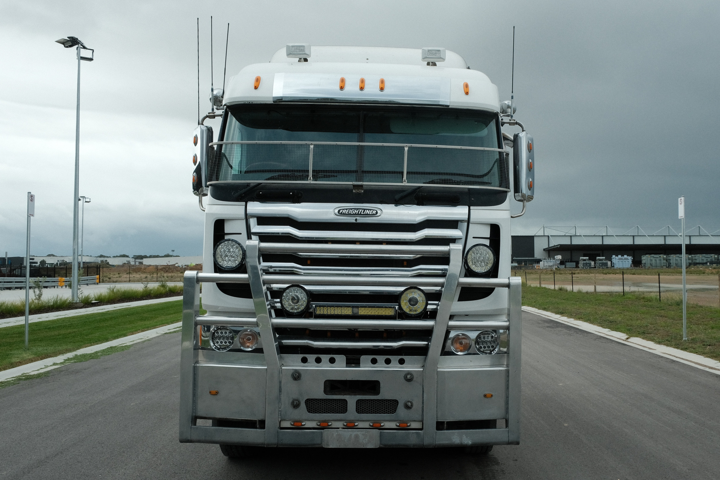 2013 Freightliner Argosy image 2