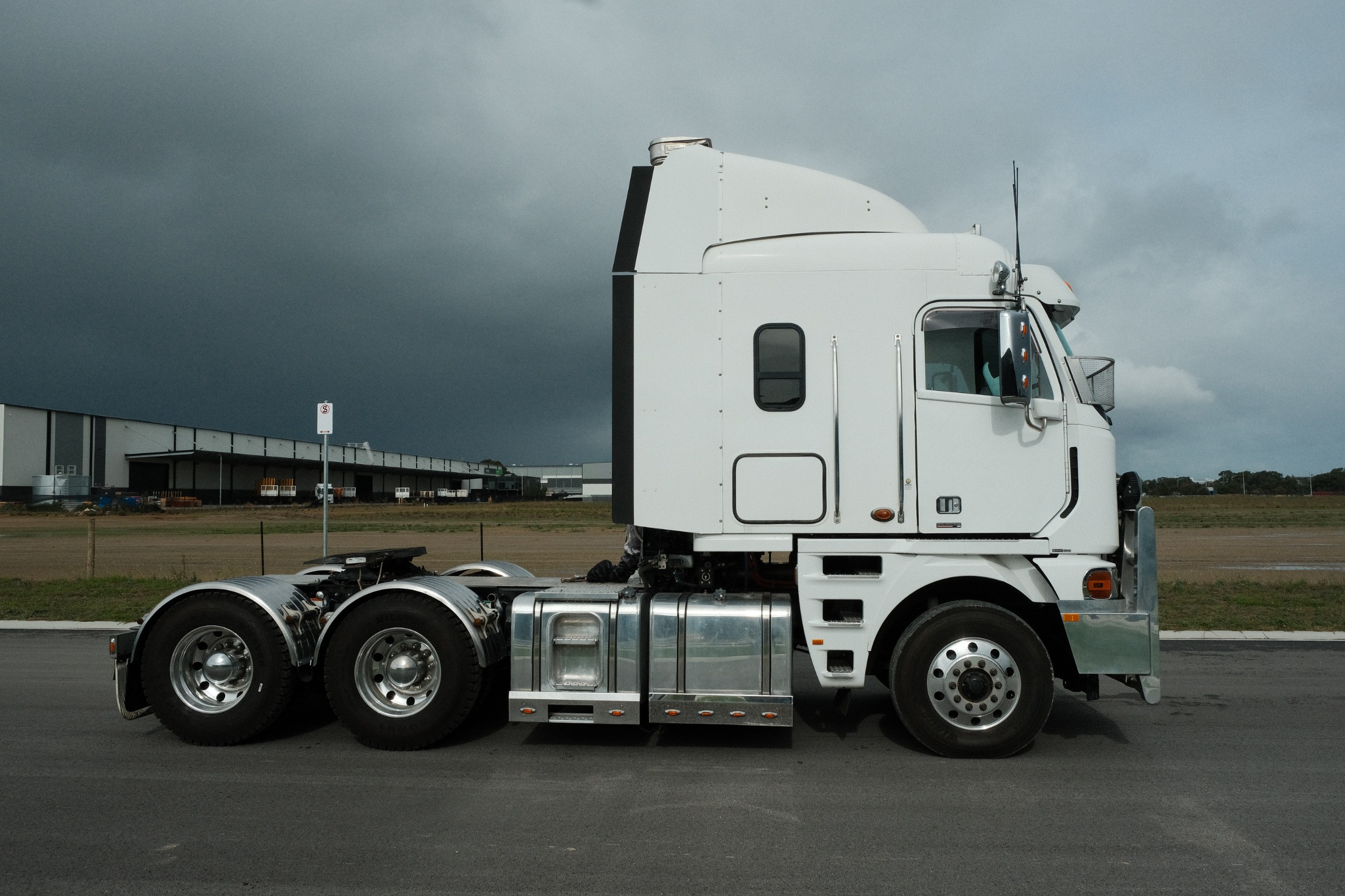 2013 Freightliner Argosy image 6