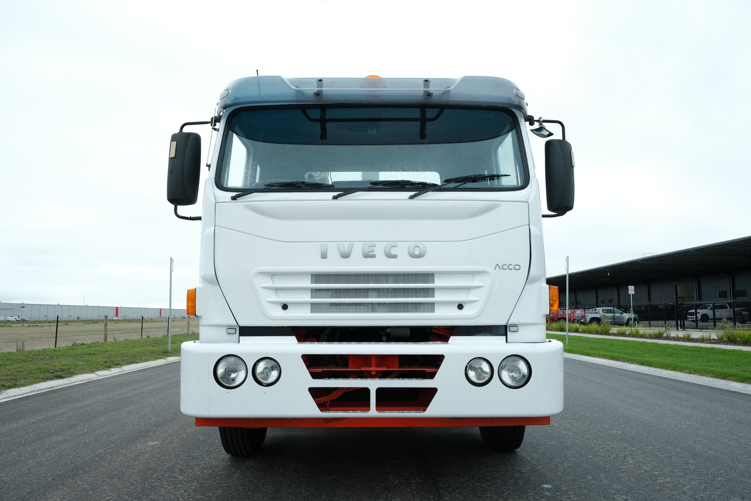 2013 Iveco Acco 2350G image 6