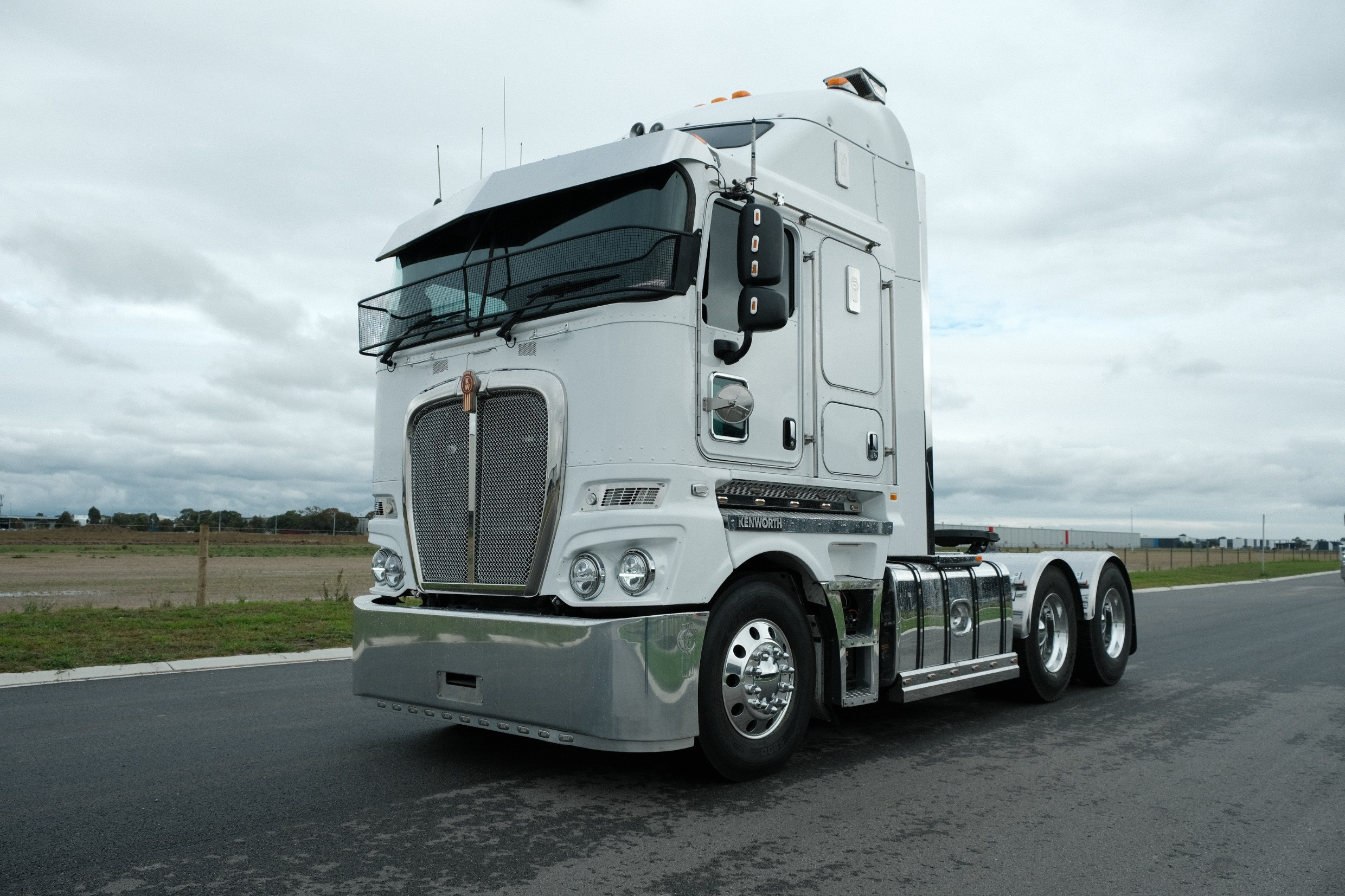 2023 Kenworth K200 image 11