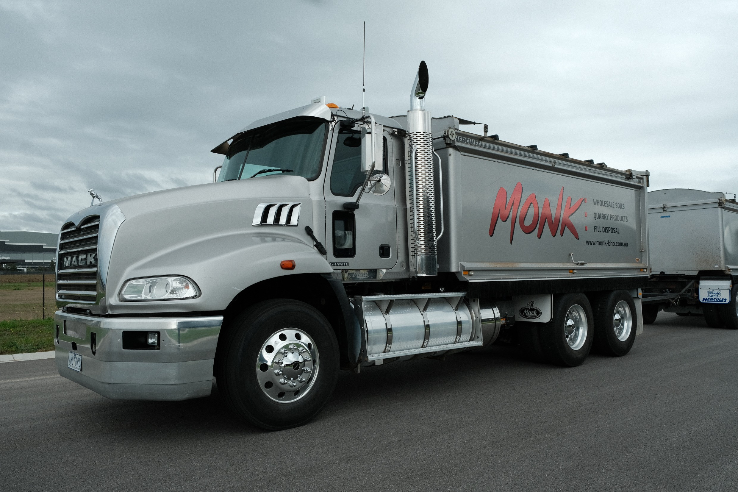 2016 Mack GRANITE image 4