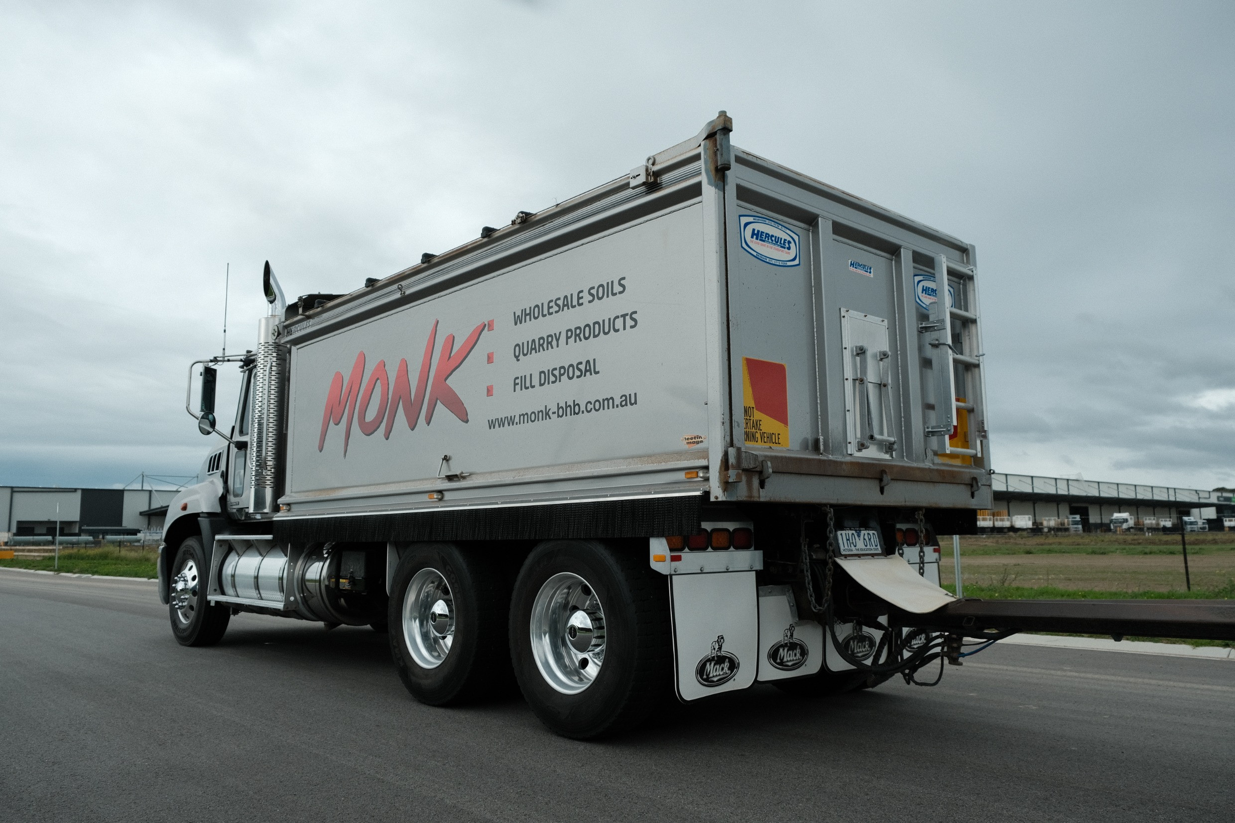 2016 Mack GRANITE image 6