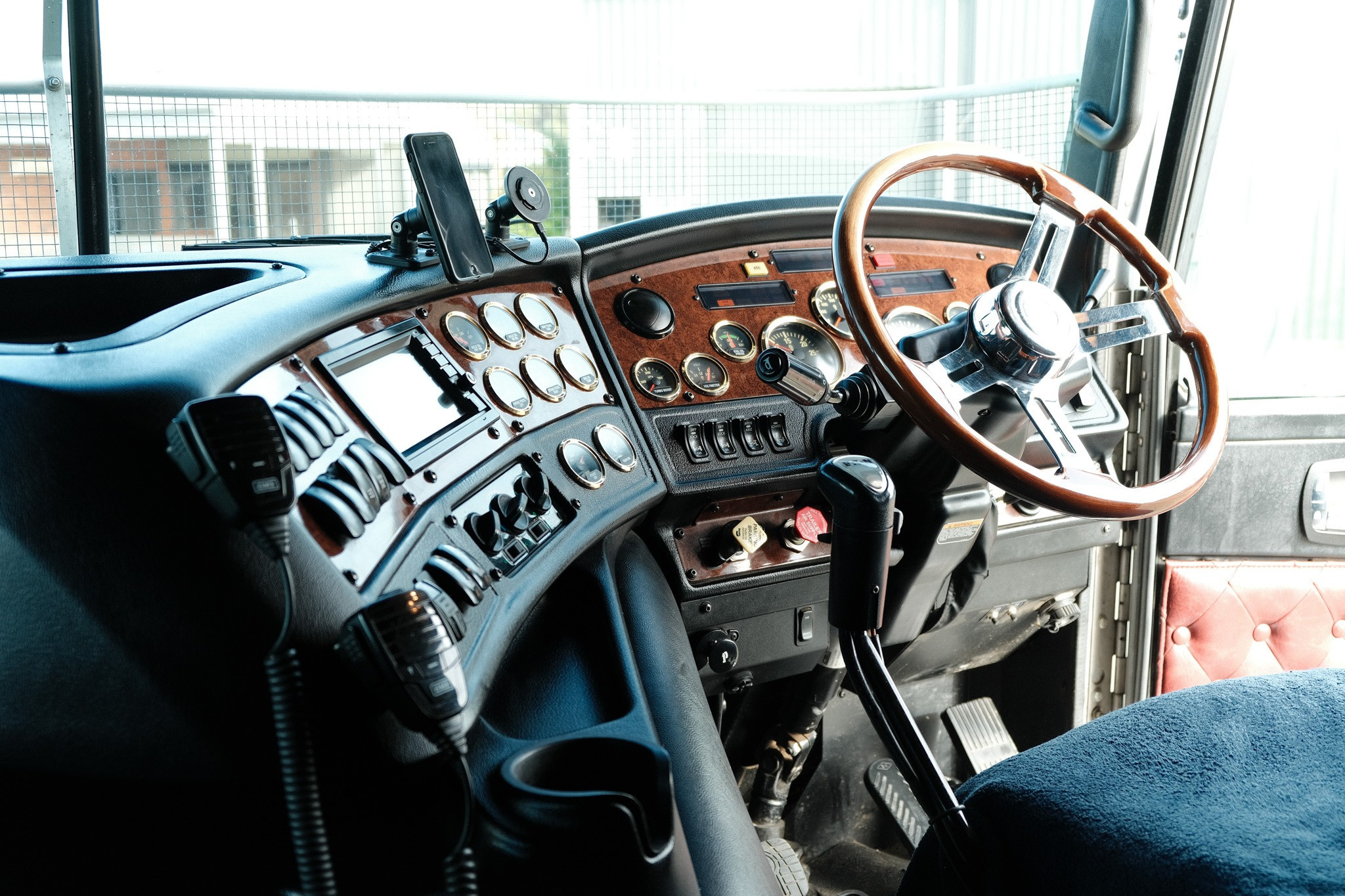 2022 Kenworth K200 image 14