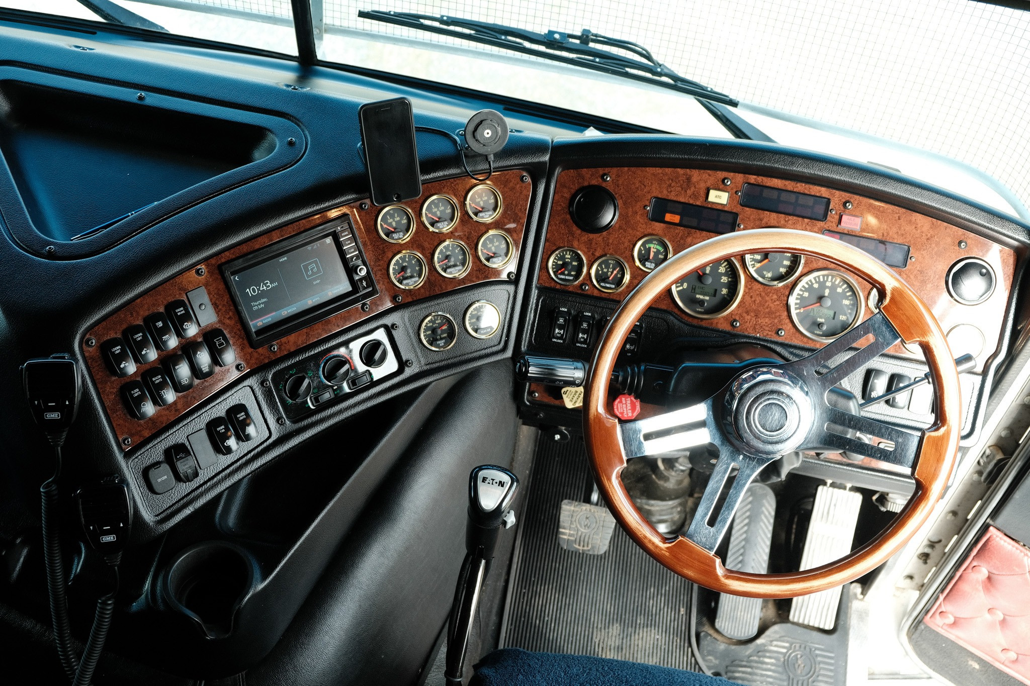 2022 Kenworth K200 image 19
