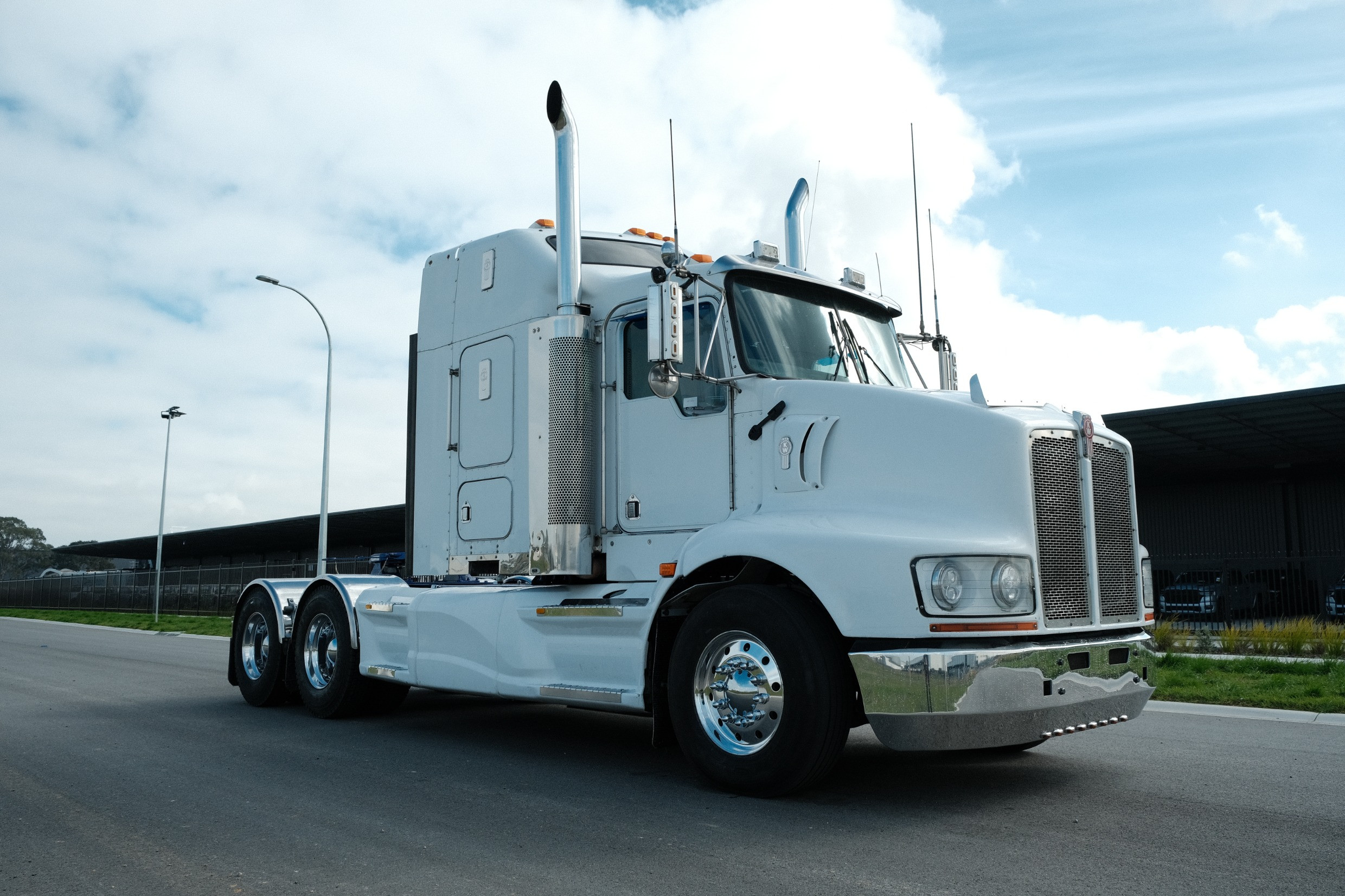 2010 Kenworth T408